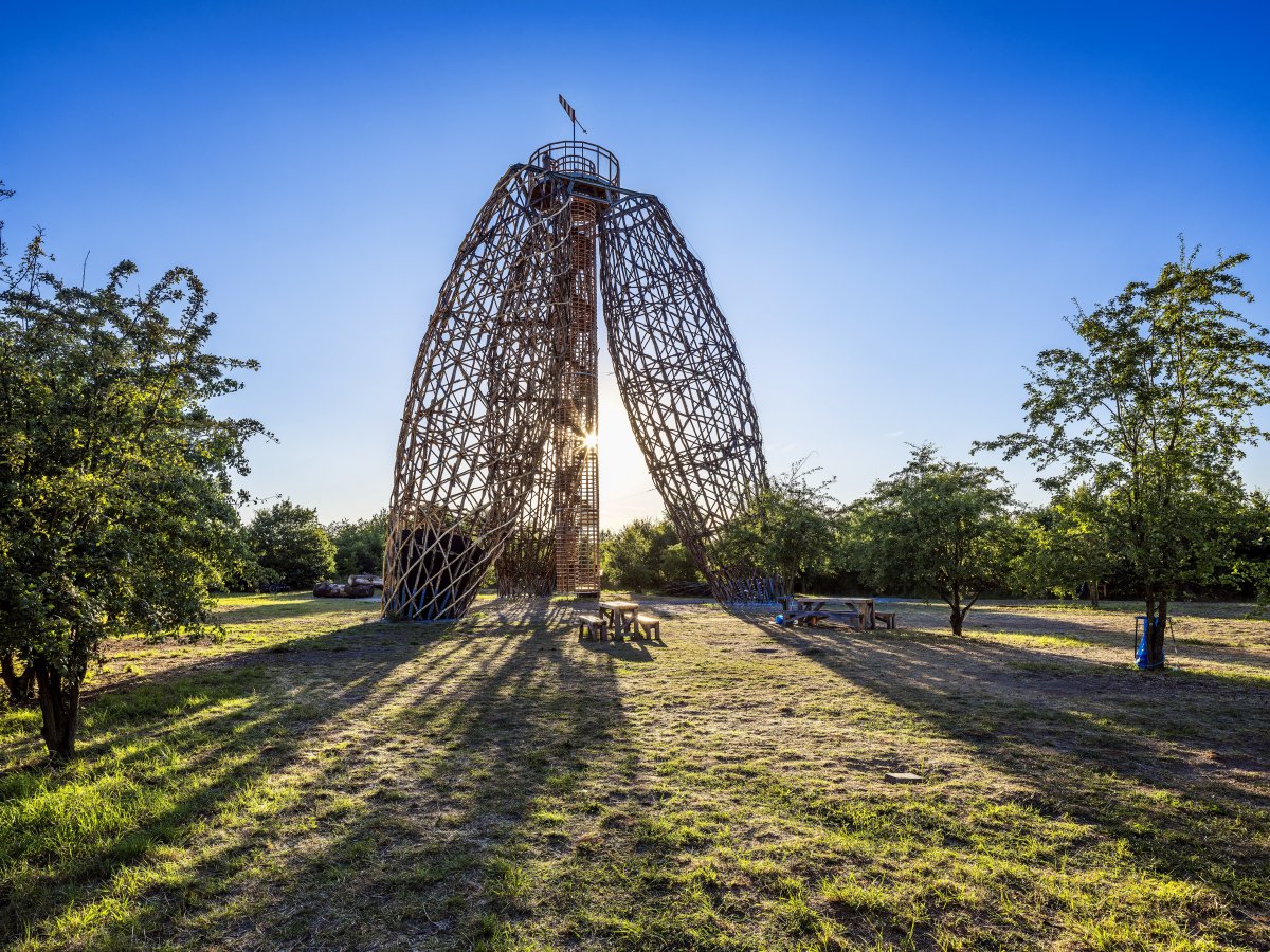 Doubravka Lookout tower